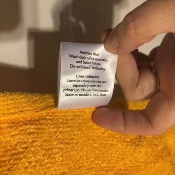 Pittsburgh Penguins 2011 Winter Classic Myron Cope’s Terrible Towel - Picture 4 of 4